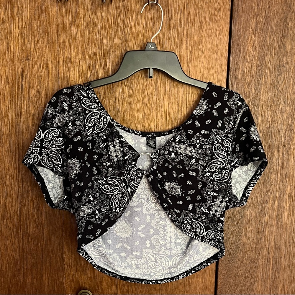 Rue21 crop top